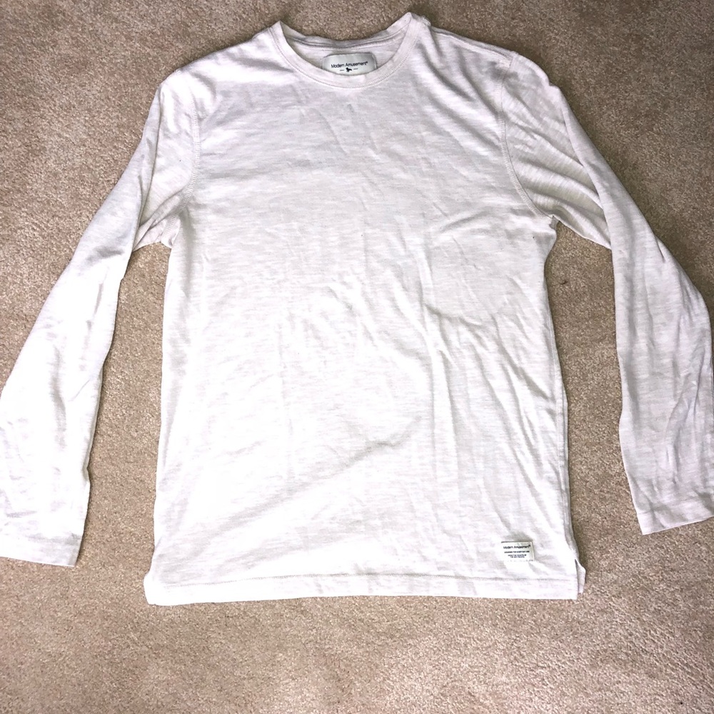 WHITE MODERN AMUSEMENT LONG SLEEVE